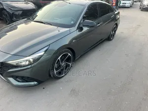 Photo - Hyundai Avante 2021 Gray