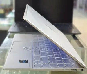 Photo - New Laptop HP Envy 13 16GB Intel Core I7 SSD 512GB