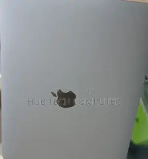 New Laptop Apple MacBook Pro 2022 M2 8GB Intel Core M2 SSD 256GB