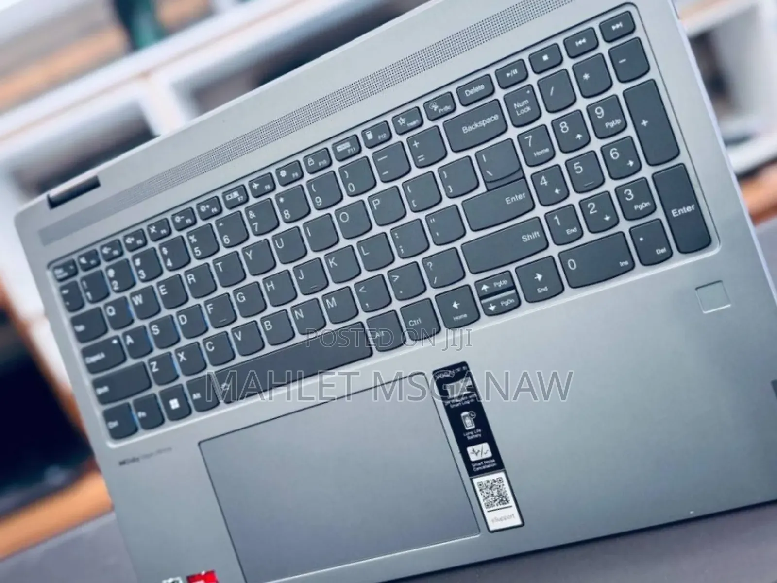 New Laptop Lenovo Yoga 7i 8GB AMD Ryzen 5 SSD 512GB