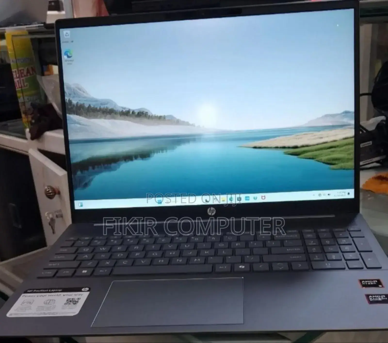 New Laptop HP Pavilion 15 8GB AMD Ryzen 5 SSD 512GB