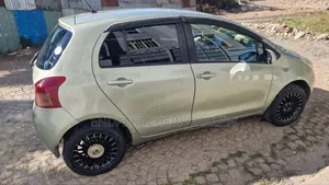 Toyota Yaris 2007 Gold