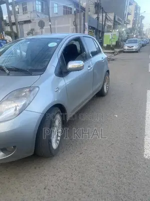 Toyota Yaris 2008 Gray