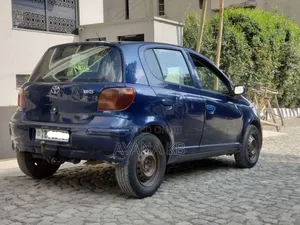 Toyota Yaris 2005 Gray