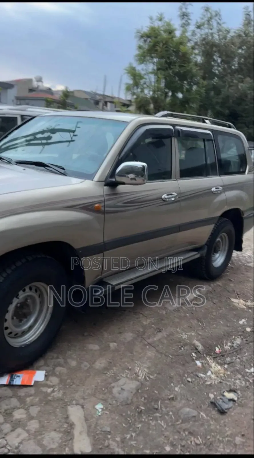 Toyota Land Cruiser 2005 Gold