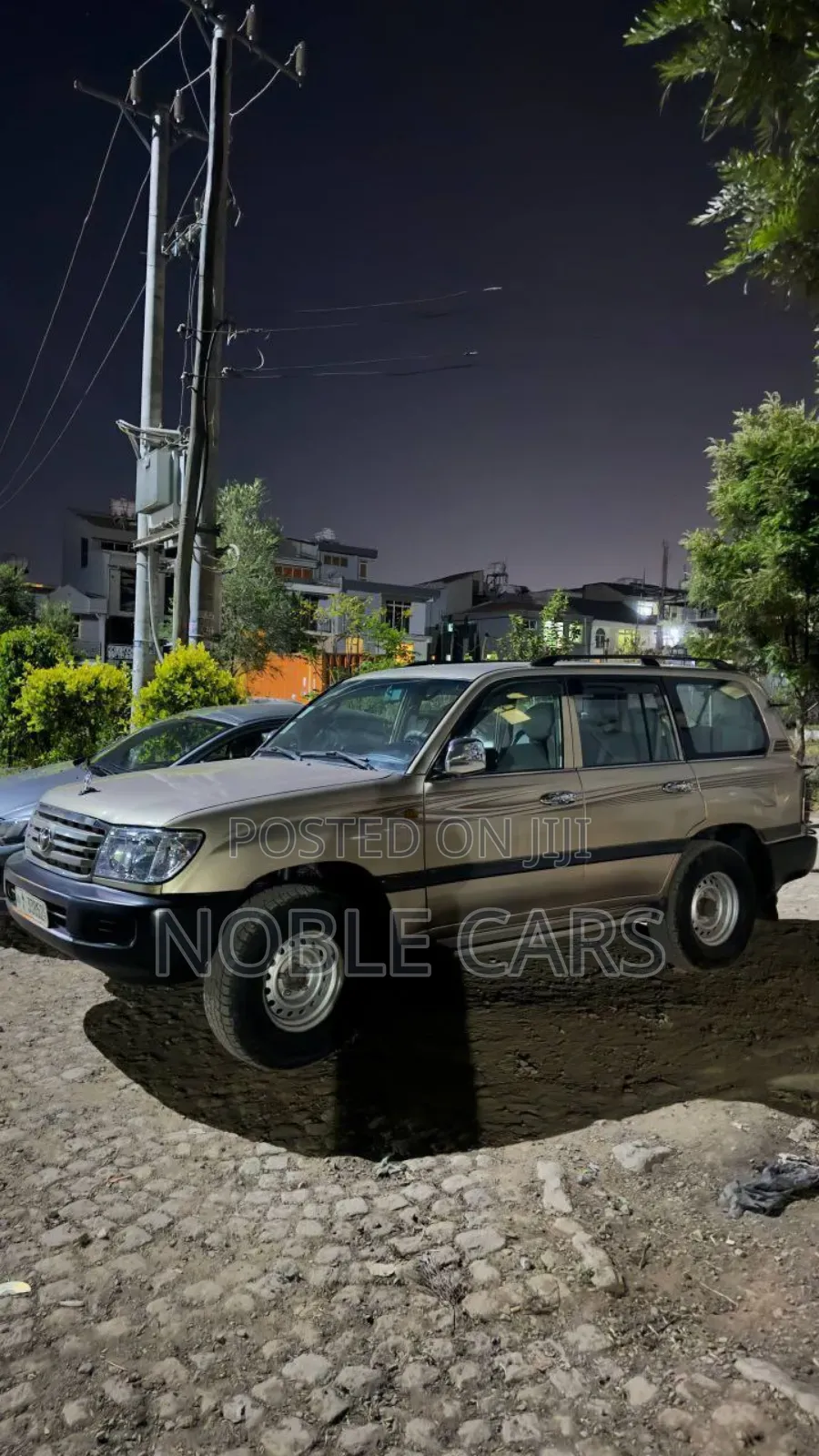 Toyota Land Cruiser 2005 Gold