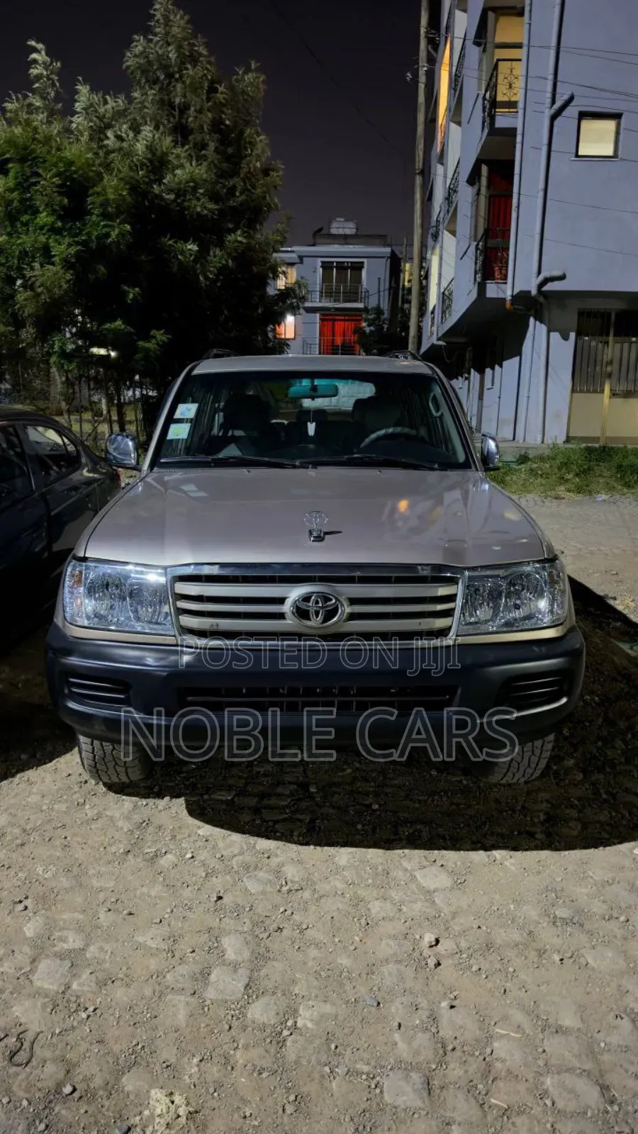 Toyota Land Cruiser 2005 Gold