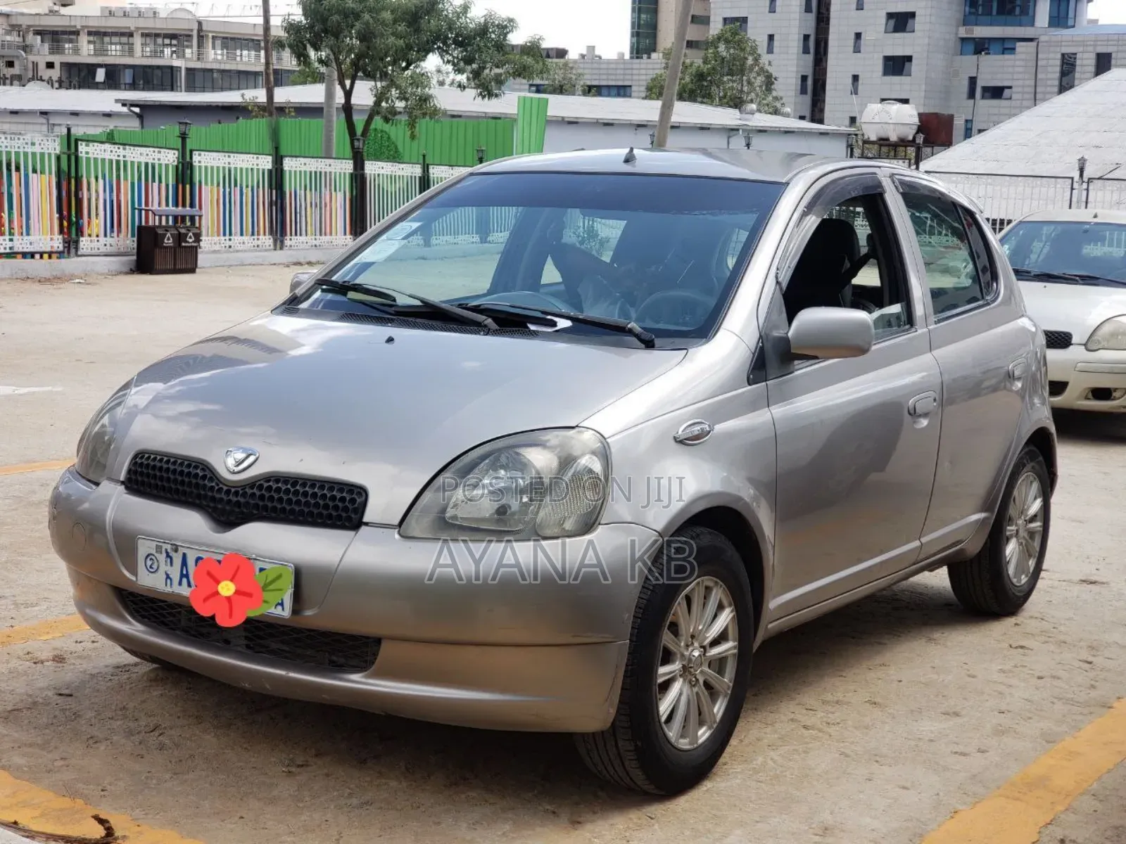 Toyota Vitz 2001 Gray