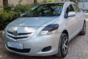 Toyota Belta 2006 Silver