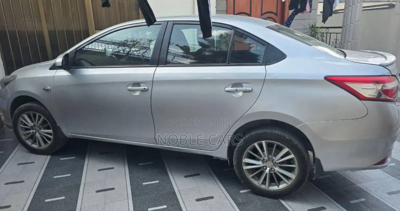 Toyota Yaris 2017 Silver