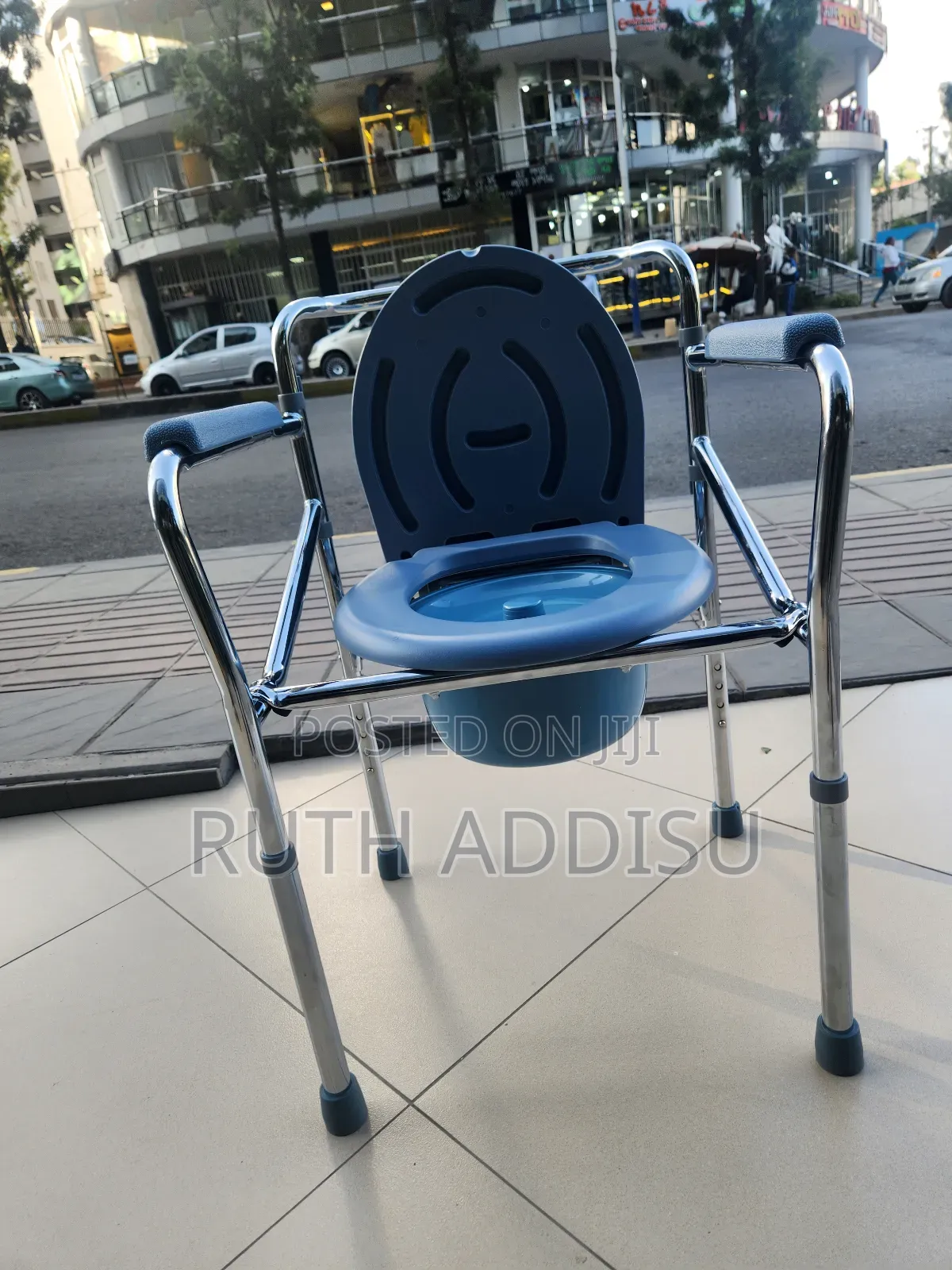 Toilet Chair鳵你commode Chair短片commode Chair俠客commode Chair三年commode New