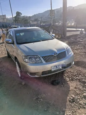 Photo - Toyota Corolla 2007 Gold