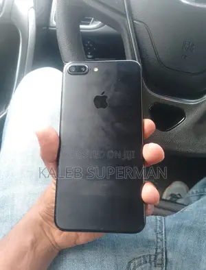 Photo - Apple iPhone 7 Plus 128 GB Black