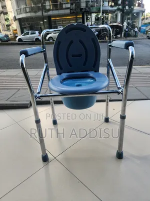 Photo - Commode Chair段的brand New Toilet Chair療效commode Chair朱槿commode Chair