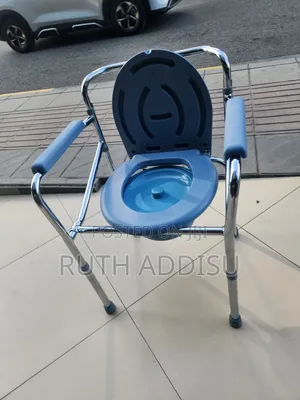 Photo - Commode Chair輕指commode Chair輕傷toilet Chair痲向commode Chair川貝commode New