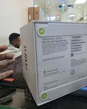 New Desktop Computer Apple Mac Mini M4 16GB Apple M4 SSD 256GB