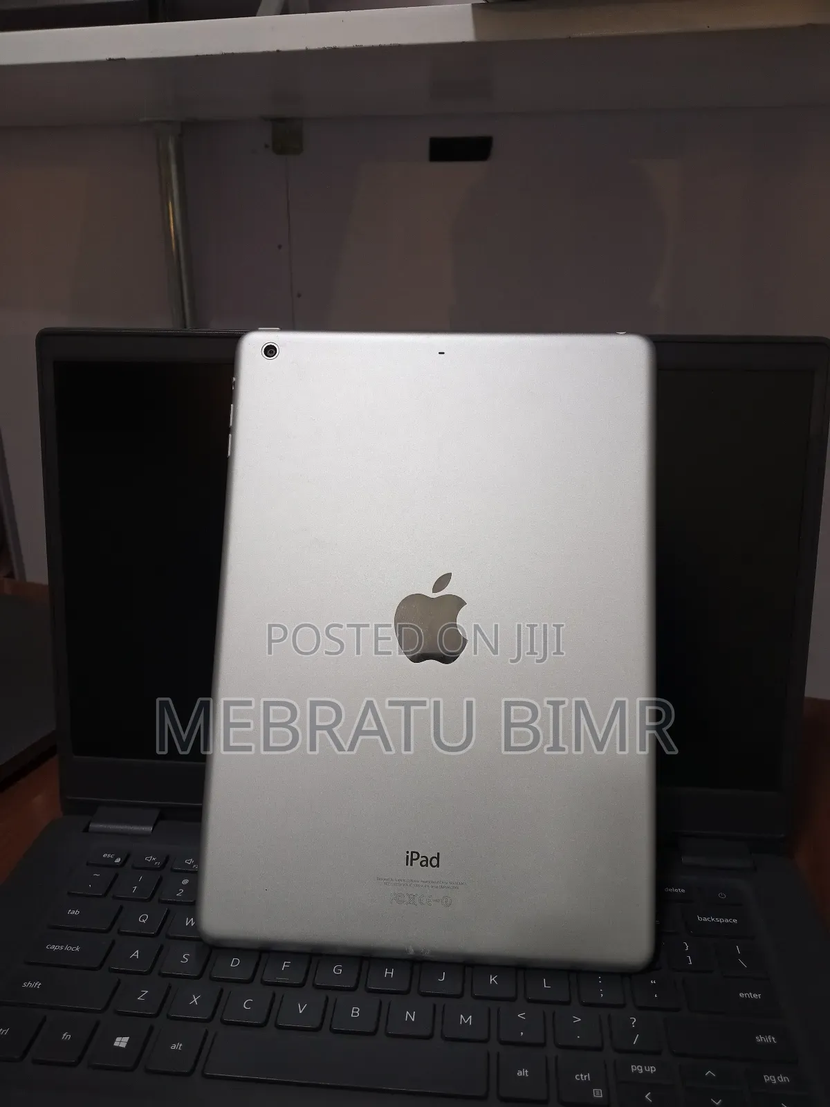 New Apple iPad 9.7 64 GB Silver