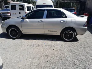 Toyota Corolla Sedan 2003 Gold