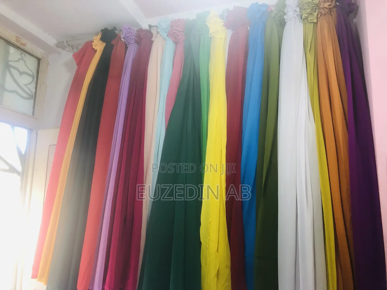 የሚሸጥ ሱቅ Traditional Dress Shop