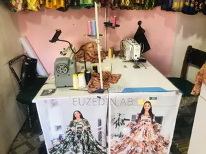 የሚሸጥ ሱቅ Traditional Dress Shop