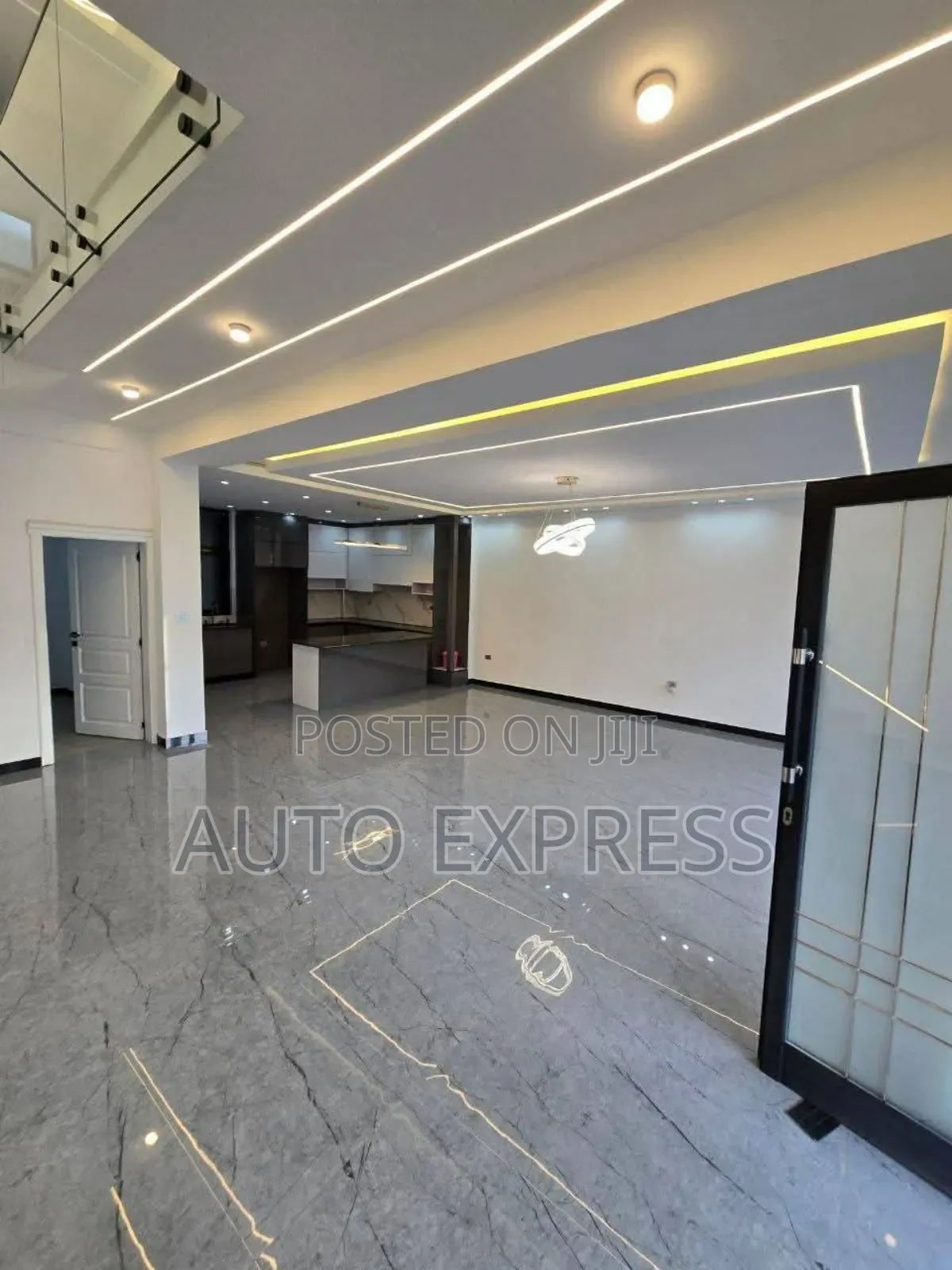 6bdrm Townhouse/Terrace in Yeka for sale