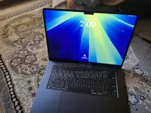 Photo - Laptop Apple MacBook Air 2024 M3 15-Inch 8GB Apple M3 HDD 256GB