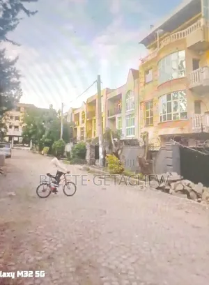 7bdrm House in Semit Fyelbet, G+3, Bole for sale