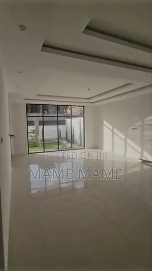 6bdrm House in Tafo, Bole for sale