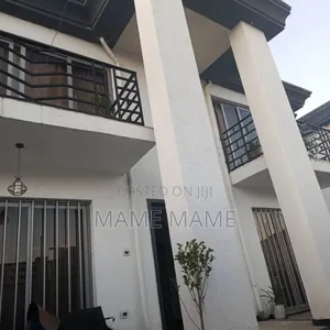 5bdrm House in Tafo, Bole for sale