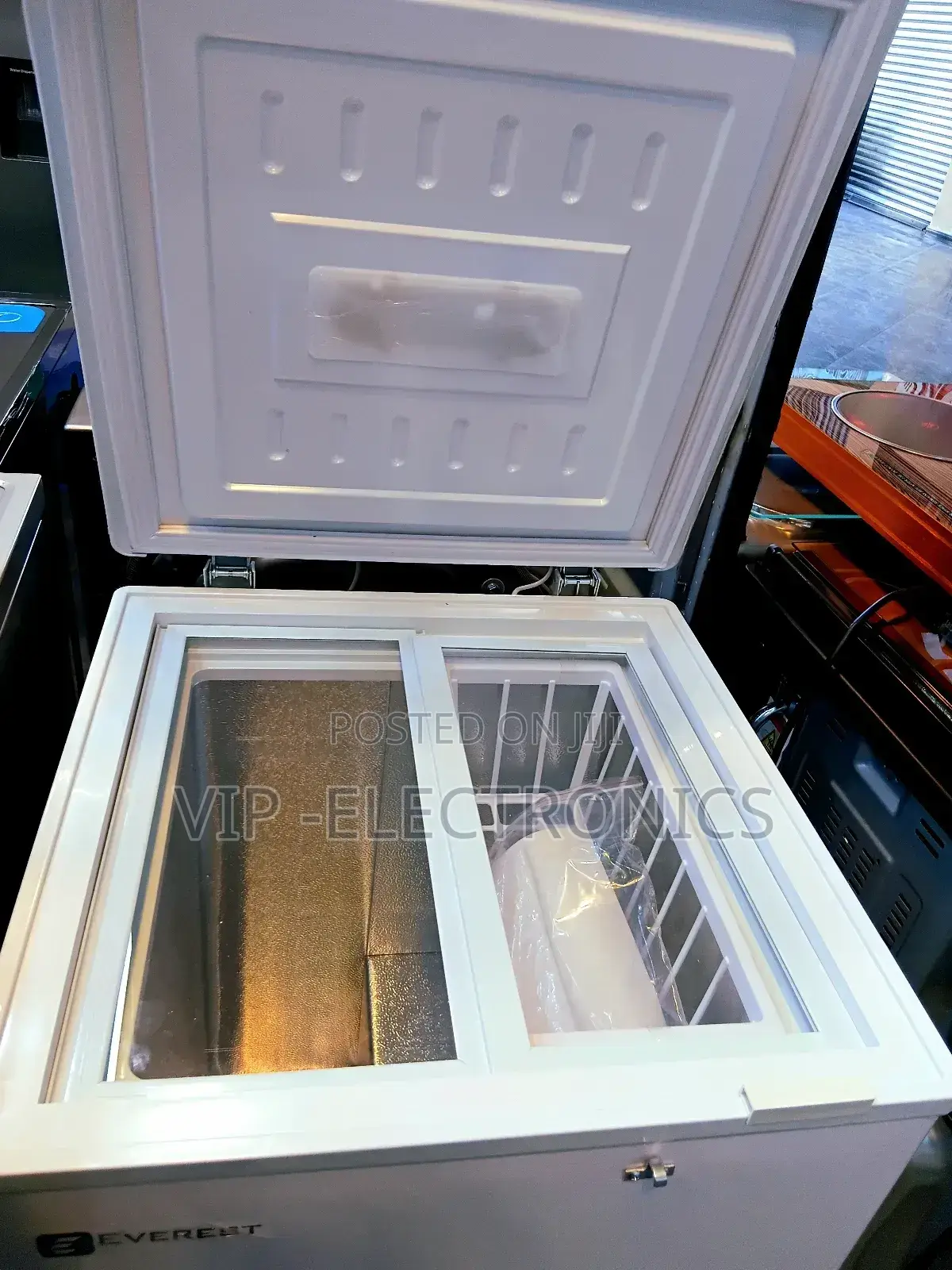 Everest Mini Deep Freezer 170