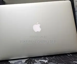 Photo - New Laptop Apple MacBook Pro 2015 16GB Intel Core I7 SSD 256GB