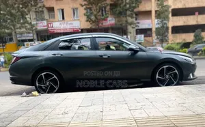 Hyundai Avante 2022 Gray