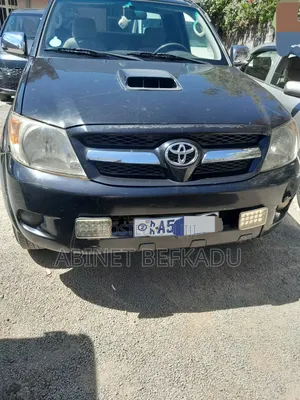 Photo - Toyota Hilux 2.5 D-4D 2008 Black