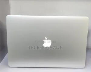 New Laptop Apple MacBook 2015 16GB Intel Core I7 SSD 512GB