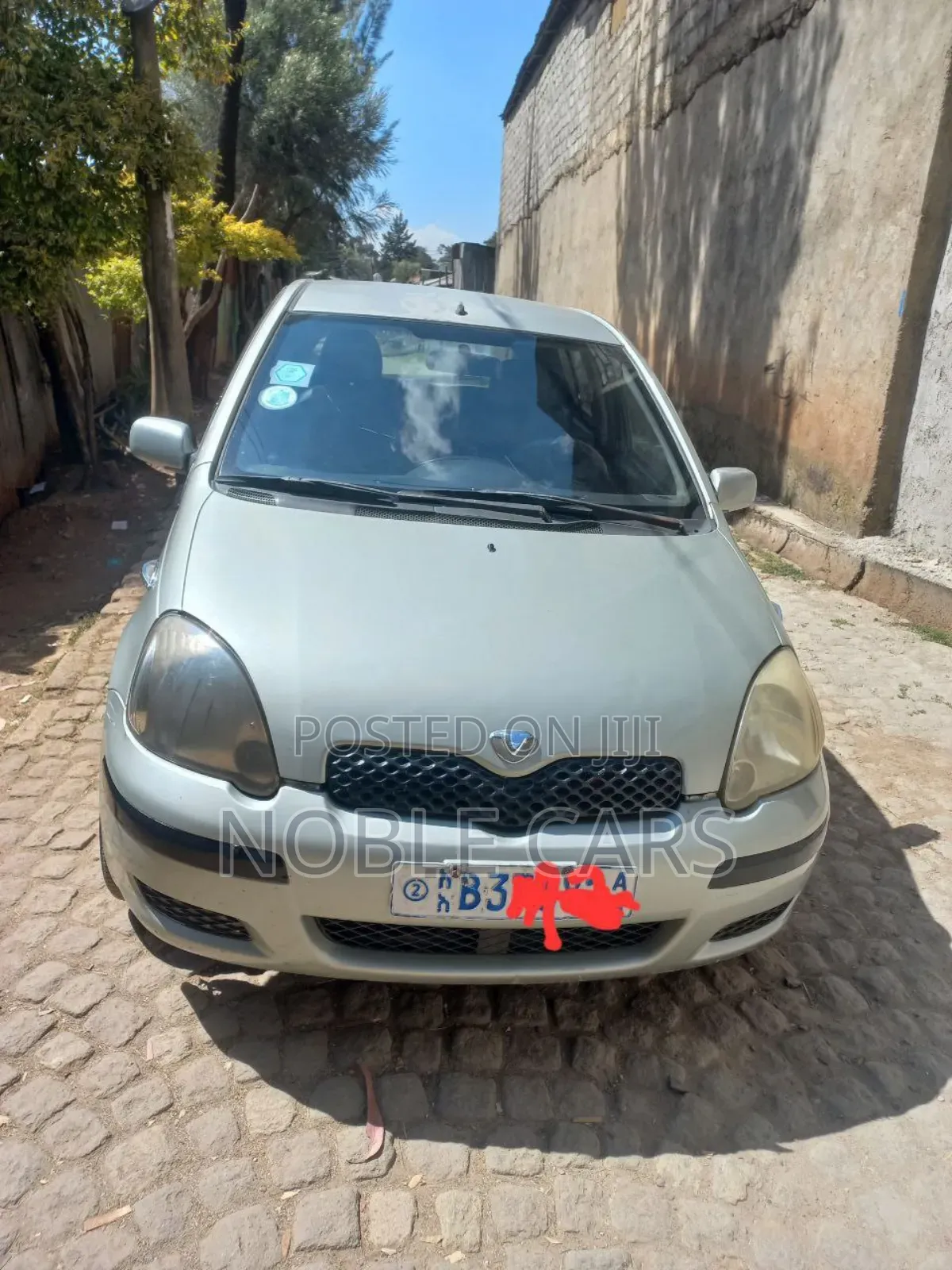 Toyota Vitz 2002 Gold
