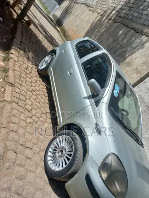 Toyota Vitz 2002 Gold