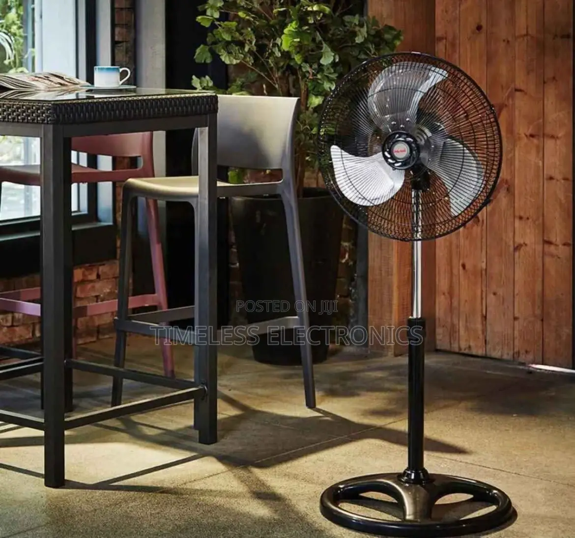  Proud 18′′ Standing Fan – High‐Power Cooling for Big Spaces