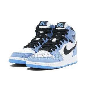 Photo - Air Jordan 1 " Unc"