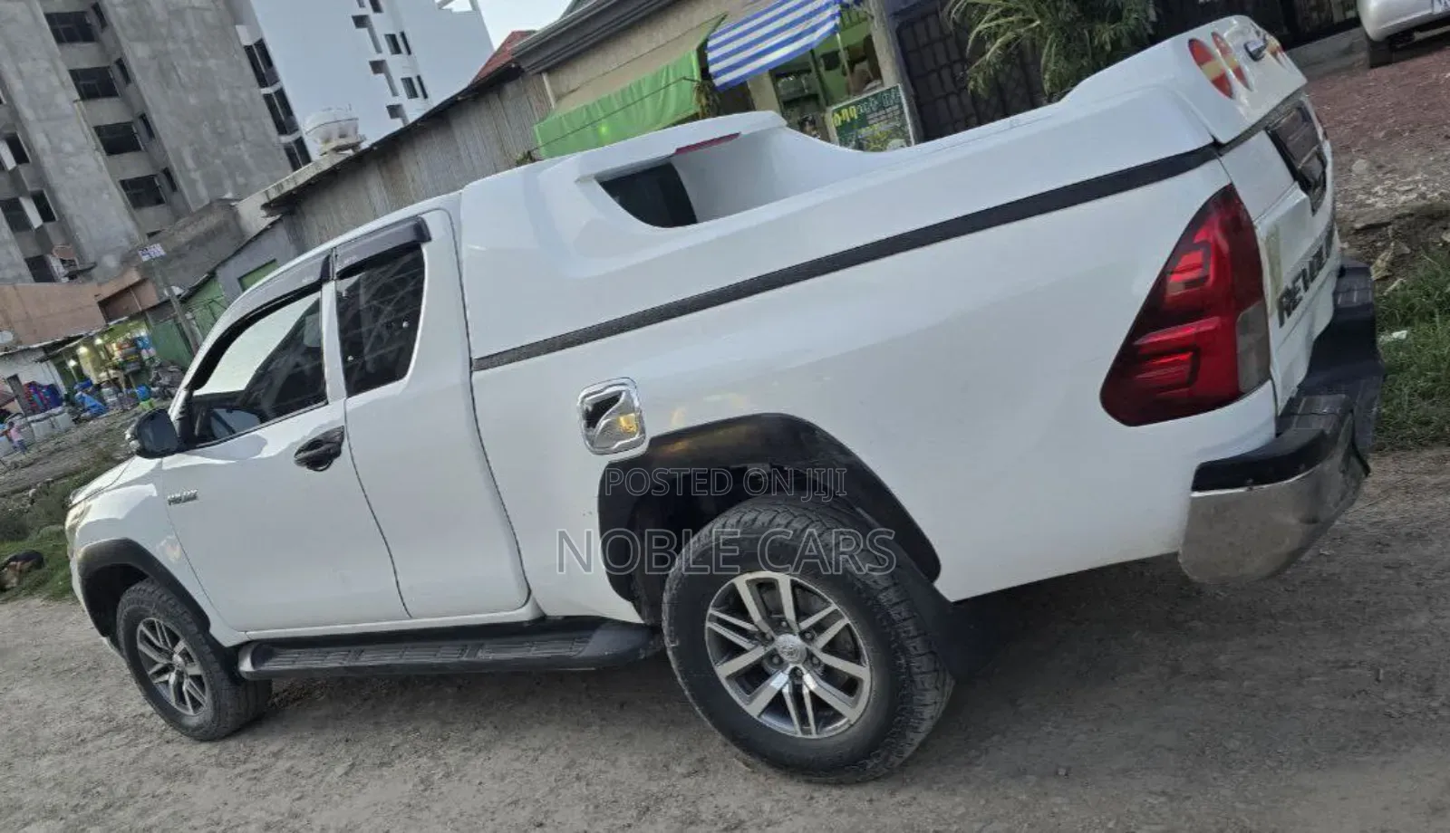 Toyota Hilux 2018 White