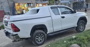 Toyota Hilux 2018 White