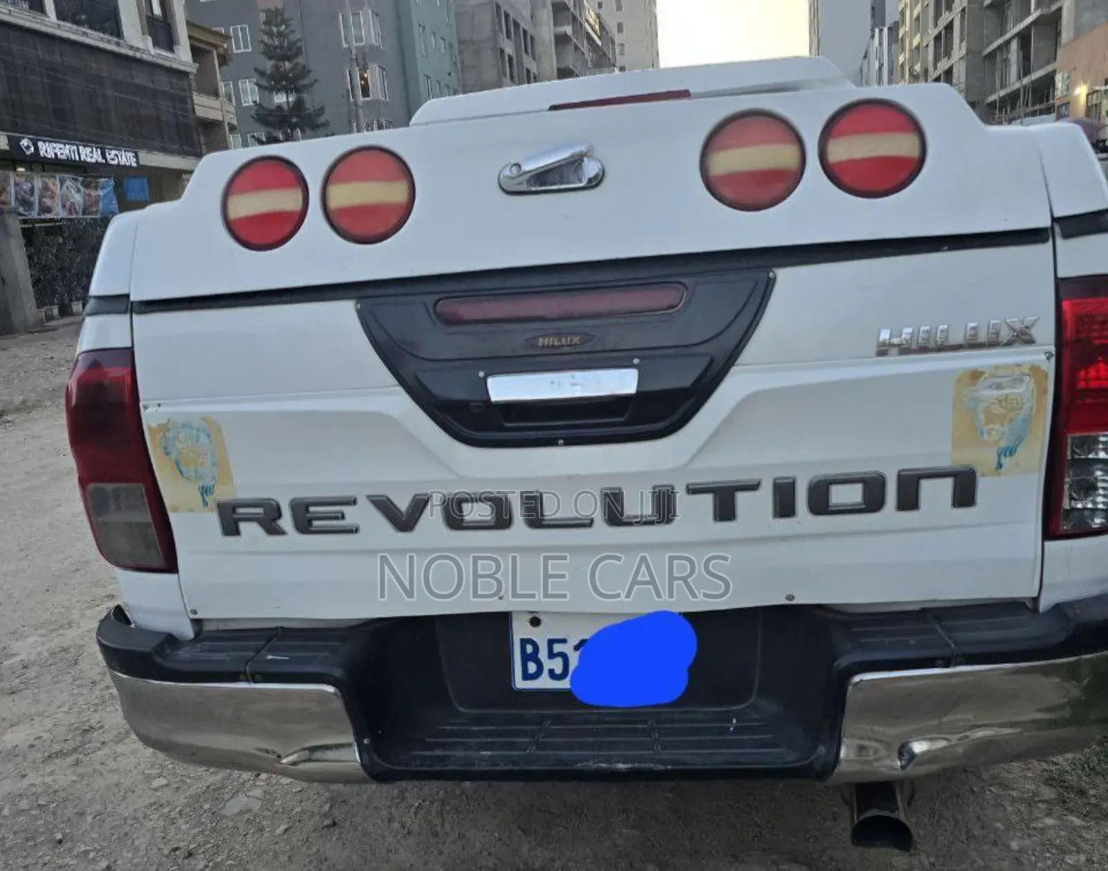 Toyota Hilux 2018 White