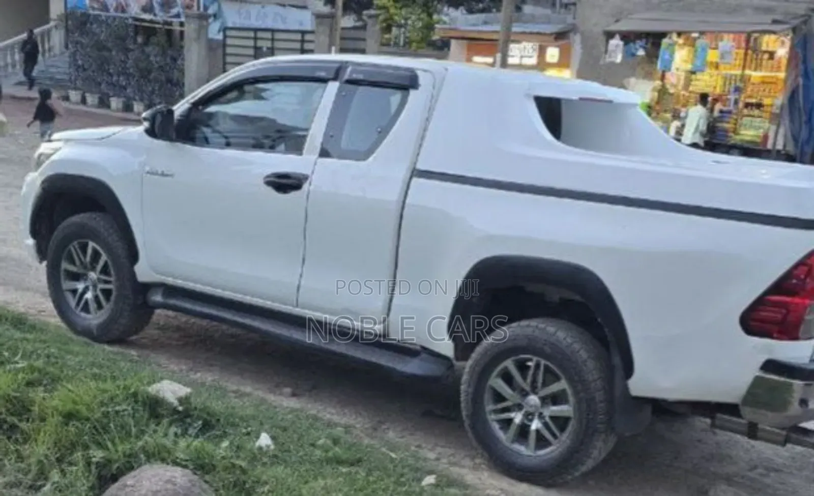 Toyota Hilux 2018 White