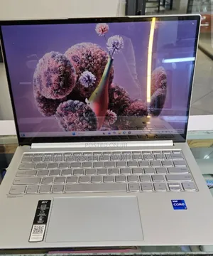 Photo - New Laptop Lenovo Yoga 7i 16GB Intel Core I7 SSD 512GB