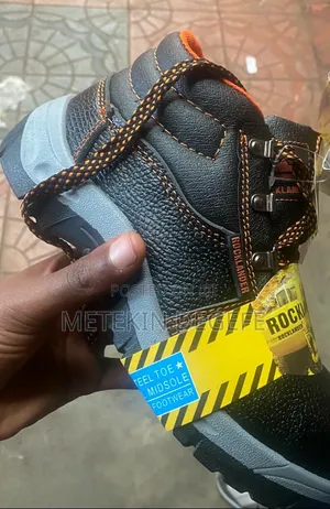 Photo - Rocklander Safety Shoes