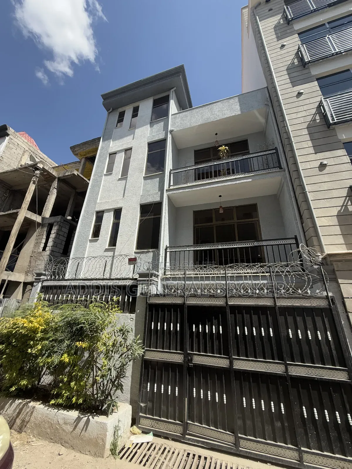 5bdrm House in Haile Garment, Nifas Silk-Lafto for sale