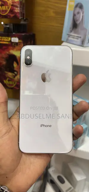 Apple iPhone X 64 GB White