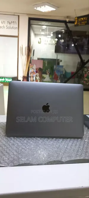 New Laptop Apple MacBook Pro M1 8GB Apple M1 SSD 256GB