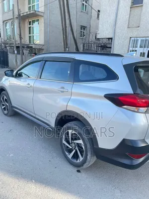 Toyota Rush 2021 Silver