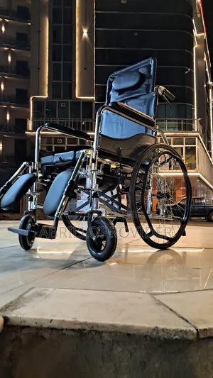 Photo - Toilet Wheelchair田手wheelchair水手wheelchair口手wheelchair水手whee