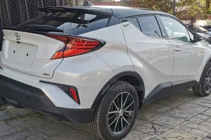 New Toyota C-HR 2022 Ivory